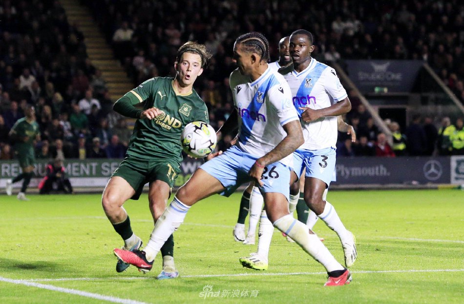 王曼昱在半 王曼昱在半