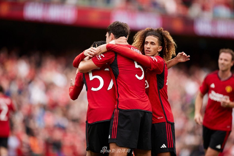 中国足球的 中国足球的