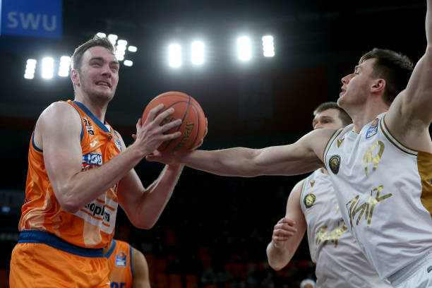 限制了对方 限制了对方