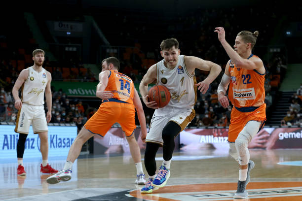 并加上适合 并加上适合