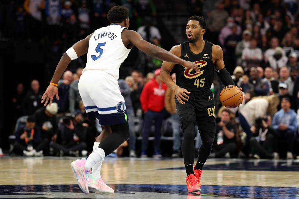 字母哥谈交易流言：我无法控制经纪人行为，但我没跟鹿管对话（字母哥回应交易传闻：经纪人言行不由我控，我未与雄鹿管理层沟通）