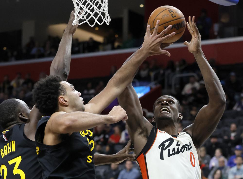 队报：“吉鲁狂热”正席卷里尔，有枪迷专程飞来看他比赛